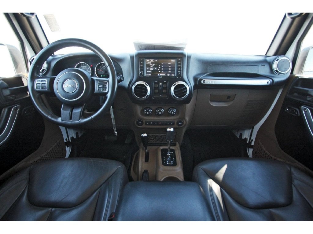 2015 Jeep Wrangler Unlimited Unlimited Rubicon Lifted - XRC - Fox Shocks - Winch