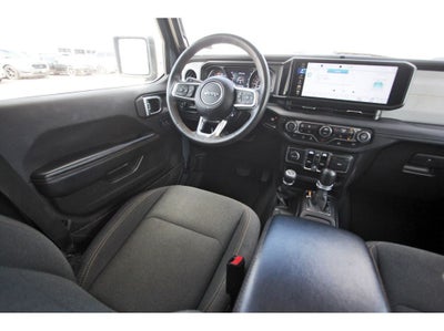 2024 Jeep Wrangler 4-Door Sahara 4x4
