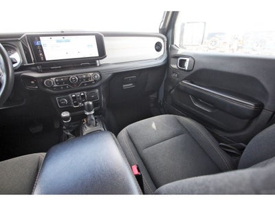 2024 Jeep Wrangler 4-Door Sahara 4x4
