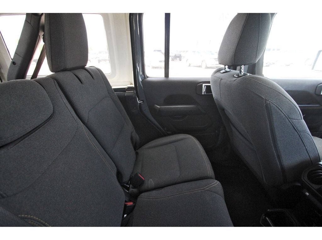 2024 Jeep Wrangler 4-Door Sahara 4x4