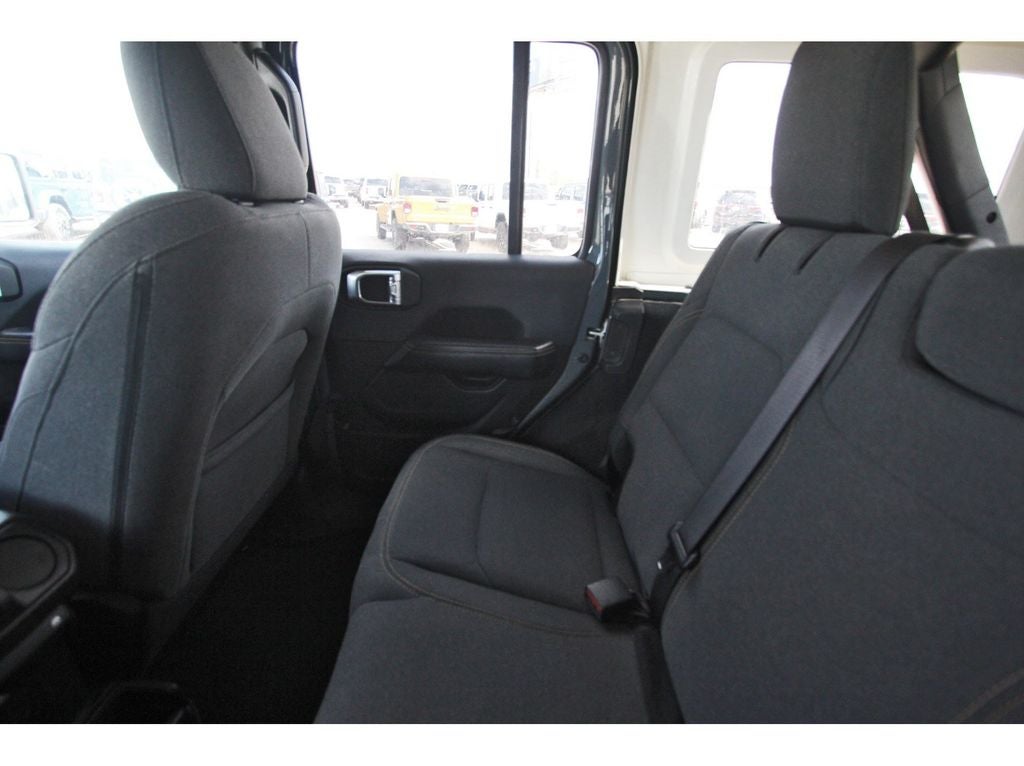 2024 Jeep Wrangler 4-Door Sahara 4x4