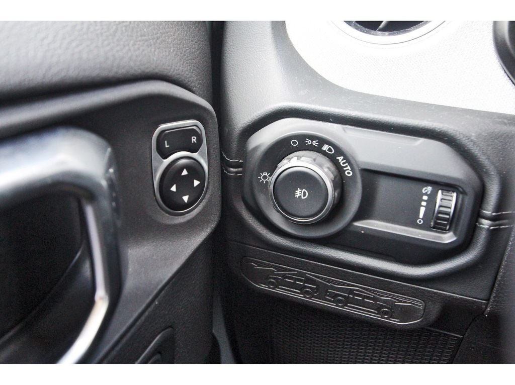 2024 Jeep Wrangler 4-Door Sahara 4x4