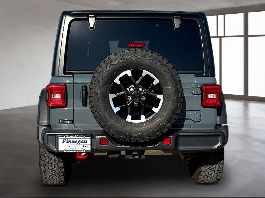 2026 Jeep Wrangler Rubicon Black 3–Piece Hard Top