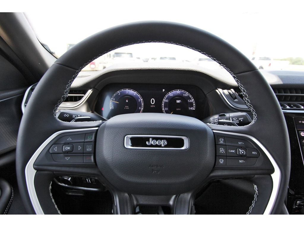 2025 Jeep Grand Cherokee L Laredo X 4x4