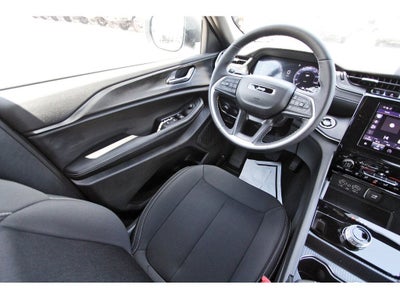 2025 Jeep Grand Cherokee L Laredo X 4x4