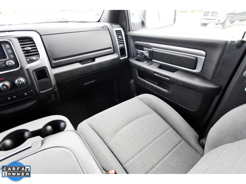 2024 RAM 1500 Classic Warlock Crew Cab 4x4 5'7' Box