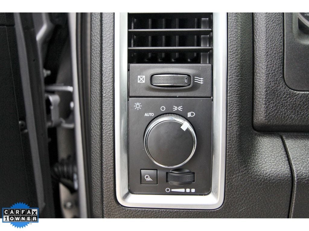 2024 RAM 1500 Classic Warlock Crew Cab 4x4 5'7' Box