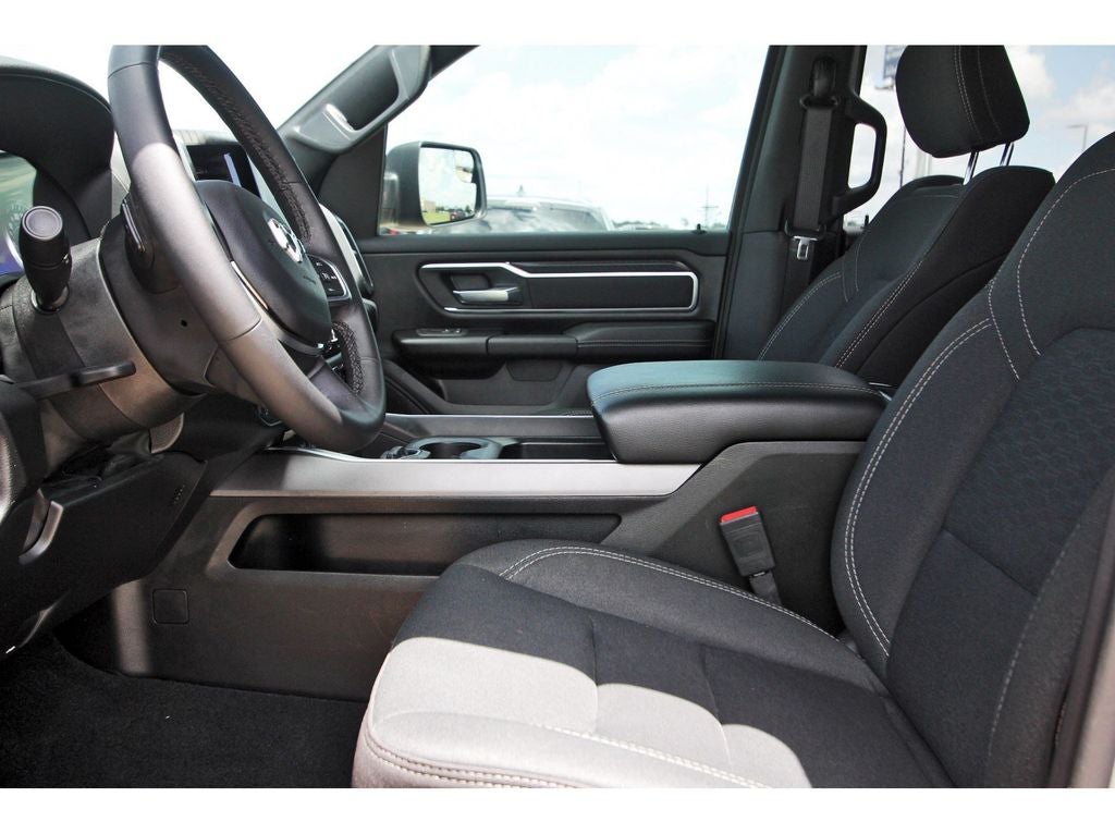 2025 RAM 1500 Lone Star Crew Cab 4x2 5'7' Box