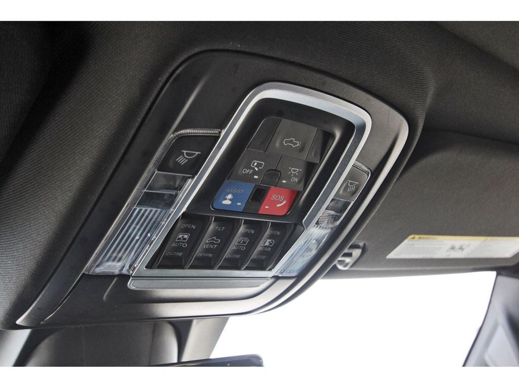 2022 RAM 1500 Limited Crew Cab 4x4 5'7' Box
