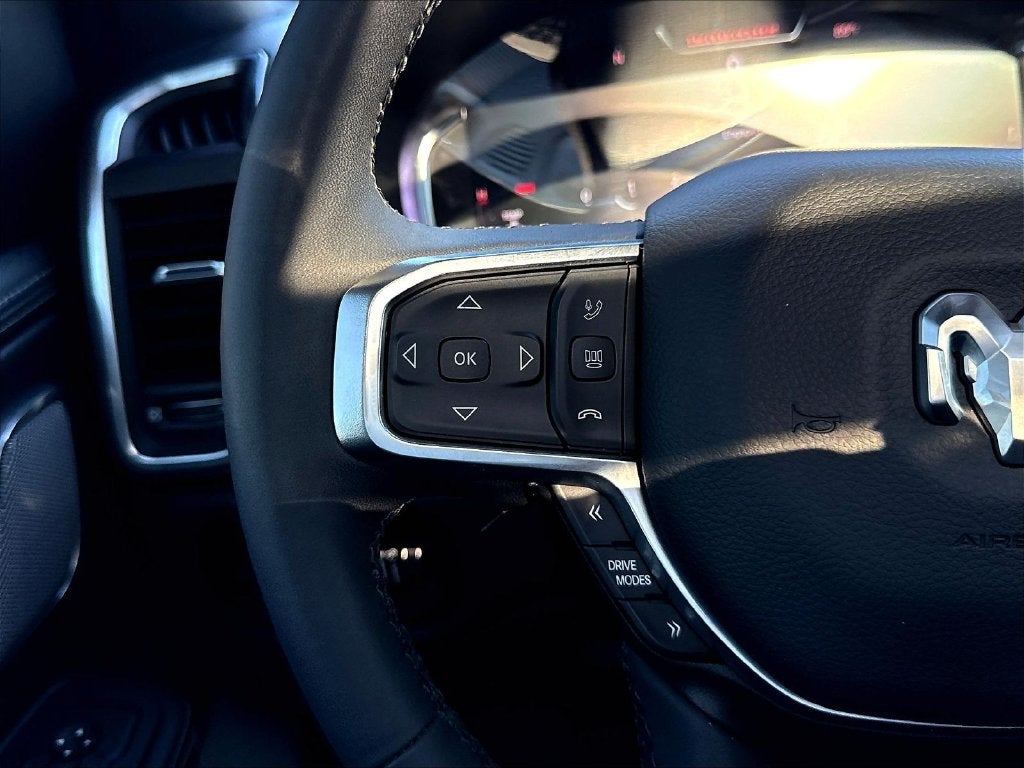 2025 RAM 1500 Laramie Dual–Pane Panoramic Sunroof - Night Edition