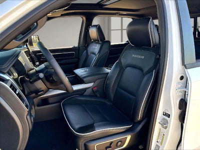 2025 RAM 1500 Laramie Dual–Pane Panoramic Sunroof - Night Edition