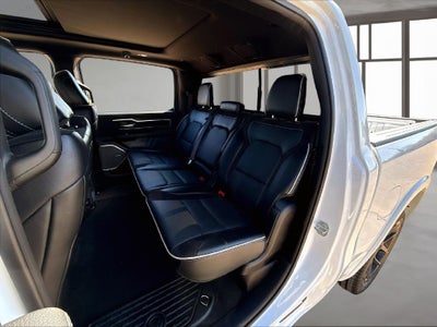 2025 RAM 1500 Laramie Dual–Pane Panoramic Sunroof - Night Edition