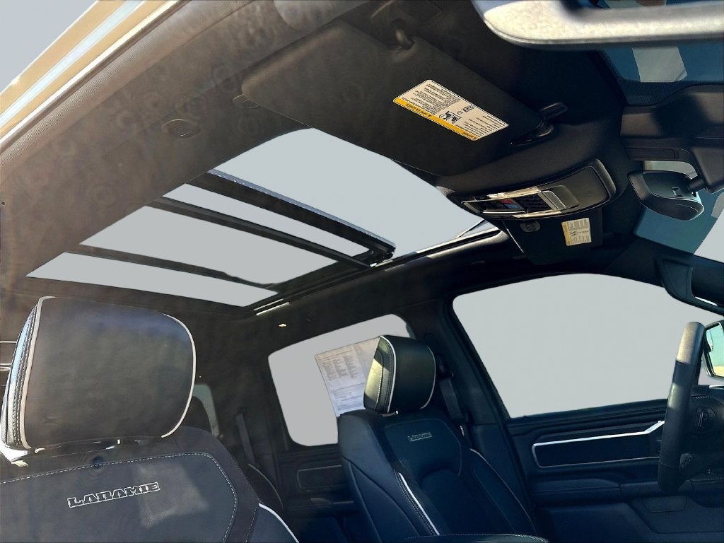 2025 RAM 1500 Laramie Dual–Pane Panoramic Sunroof - Night Edition
