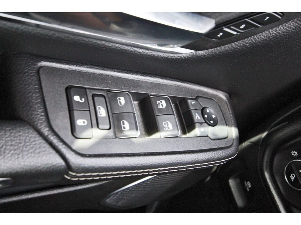 2025 RAM 1500 Laramie Crew Cab 4x4 5'7' Box