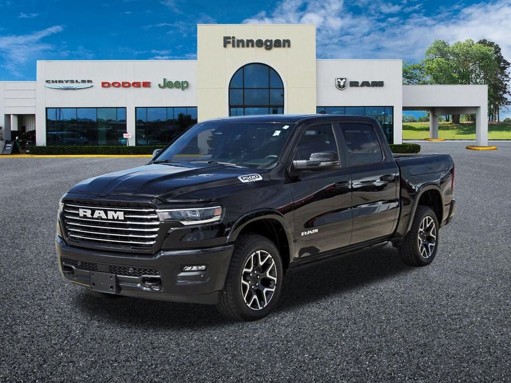 2025 RAM 1500 Laramie Crew Cab 4x4 5'7' Box
