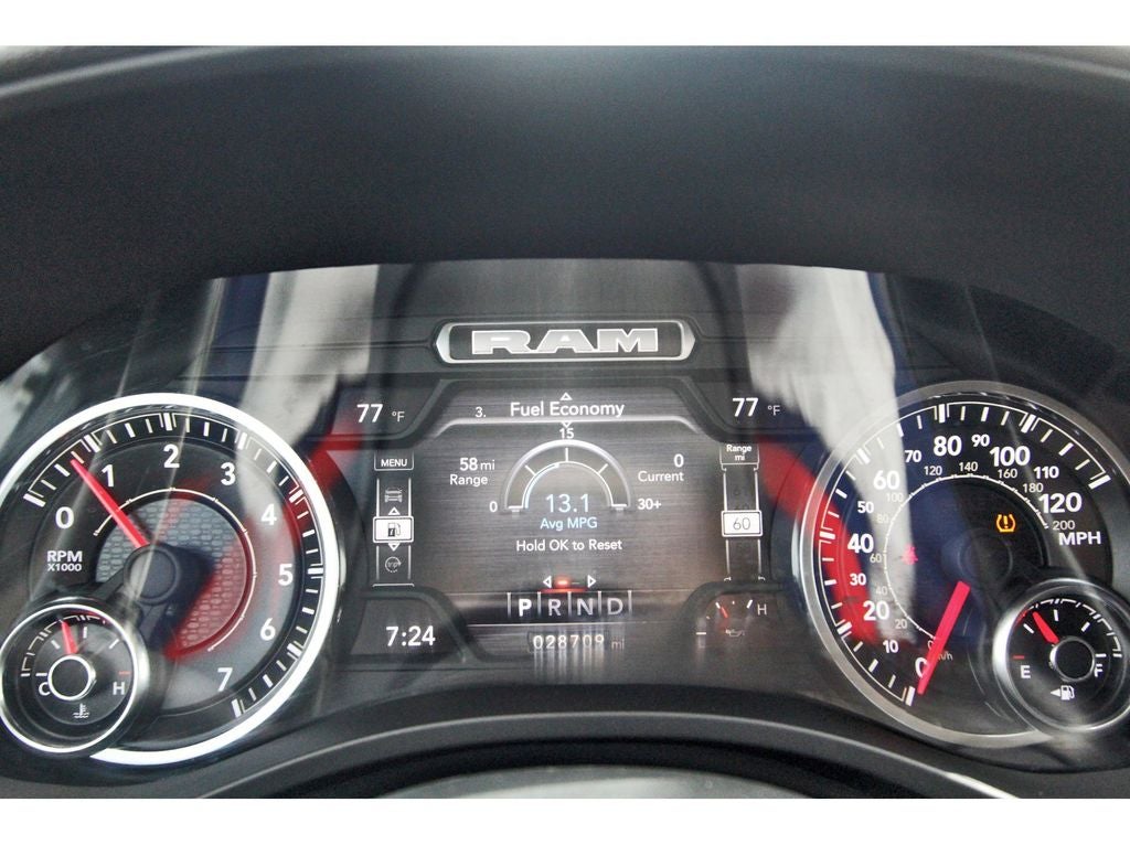 2022 RAM 1500 Laramie Crew Cab 4x4 5'7' Box