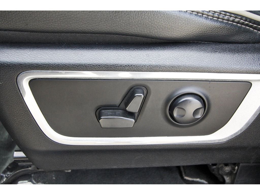 2022 RAM 1500 Laramie Crew Cab 4x4 5'7' Box
