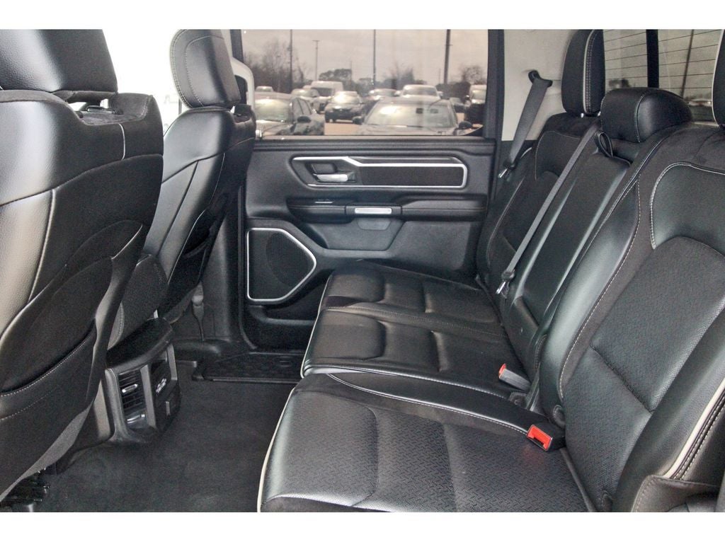 2022 RAM 1500 Laramie Crew Cab 4x4 5'7' Box