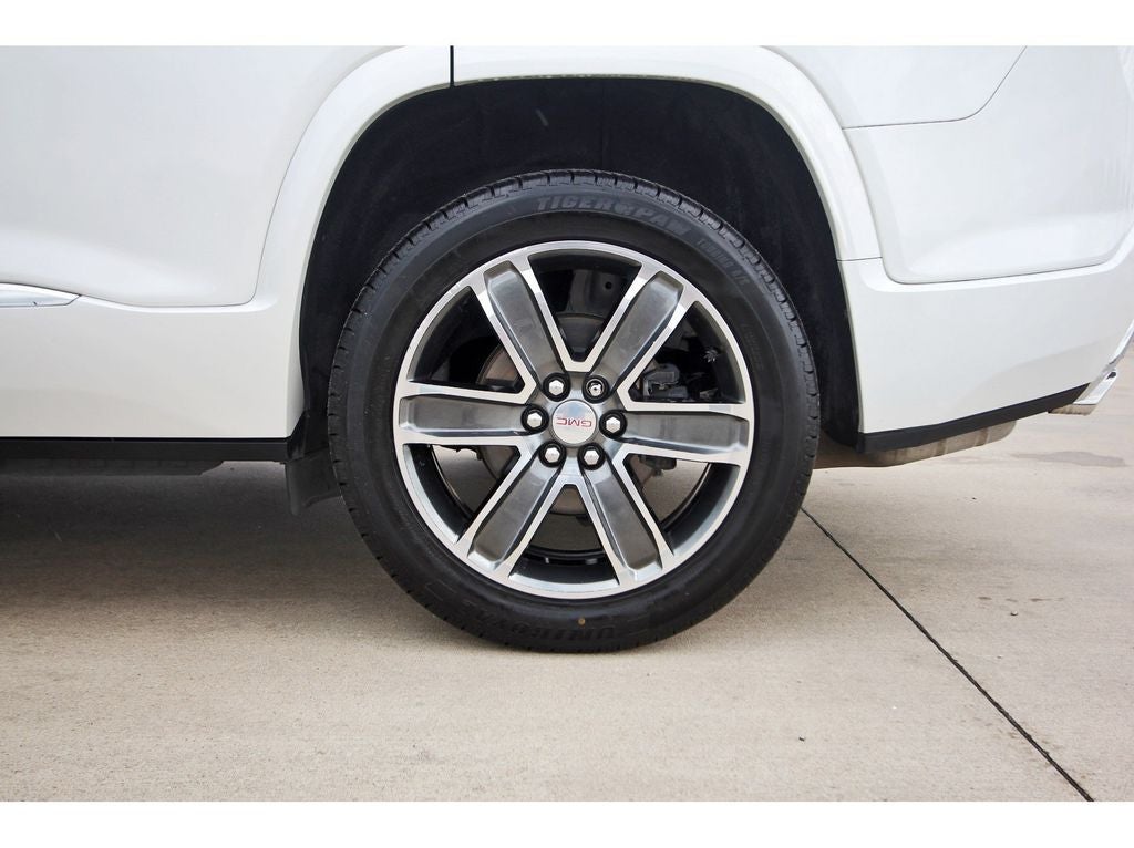 2019 GMC Acadia Denali DUAL MOONROOF - 2ND ROW CAPTIANS CHAIRS