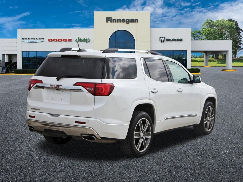 2019 GMC Acadia Denali DUAL MOONROOF - 2ND ROW CAPTIANS CHAIRS