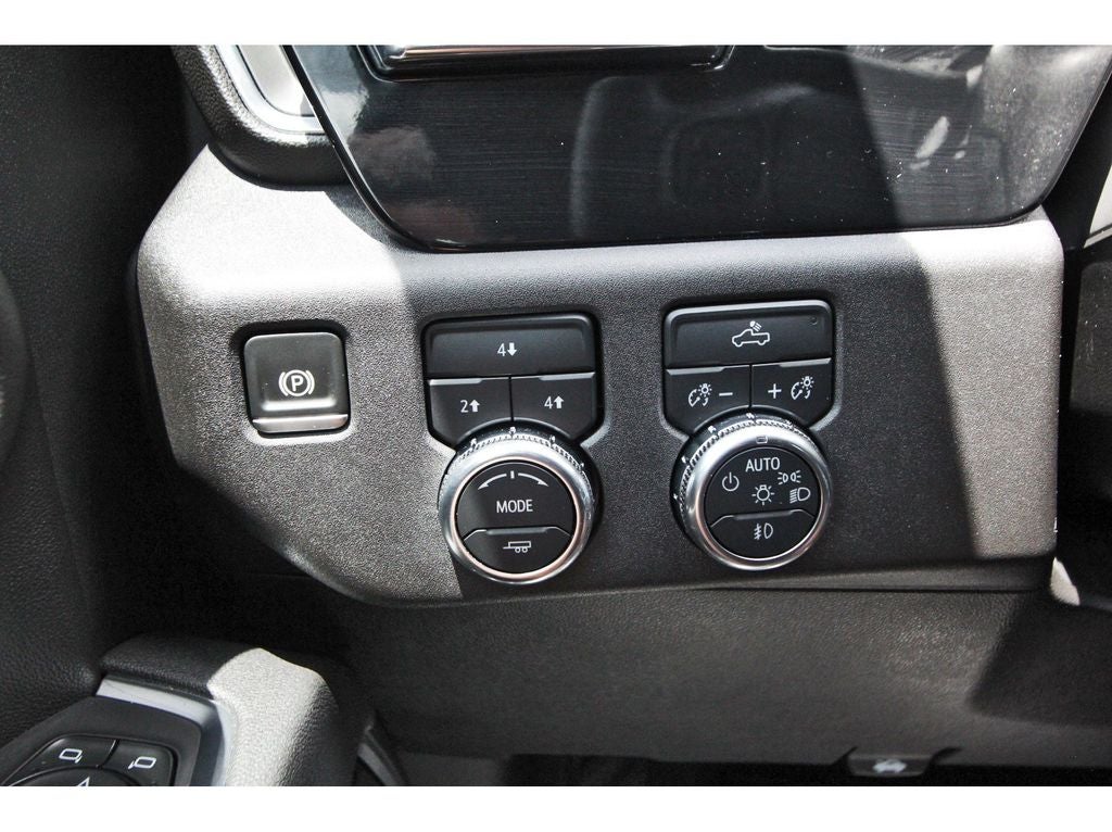 2025 GMC Sierra 2500HD 4WD Double Cab Standard Bed SLE