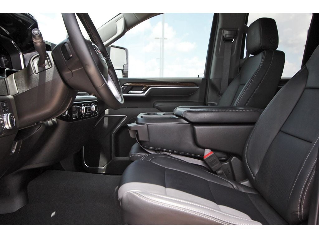 2025 GMC Sierra 2500HD 4WD Double Cab Standard Bed SLE