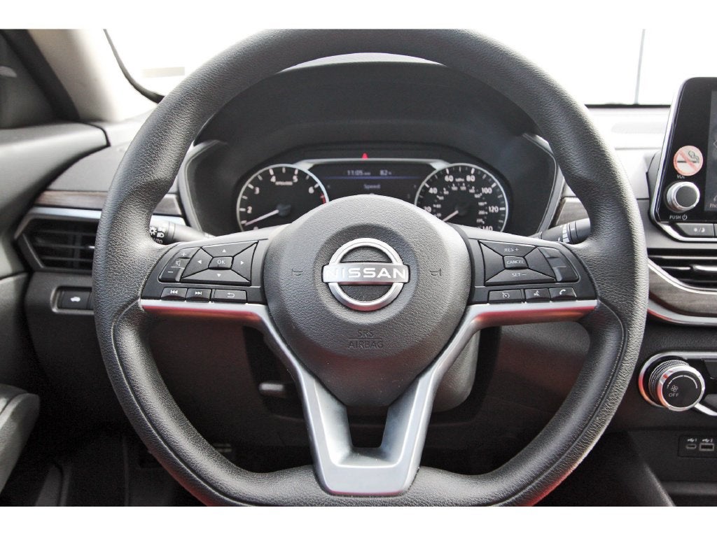 2025 Nissan Altima 2.5 SV Apple Car Play - Android Auto