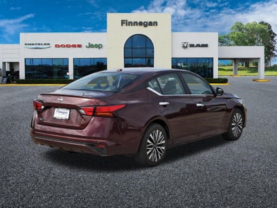 2025 Nissan Altima 2.5 SV Apple Car Play - Android Auto