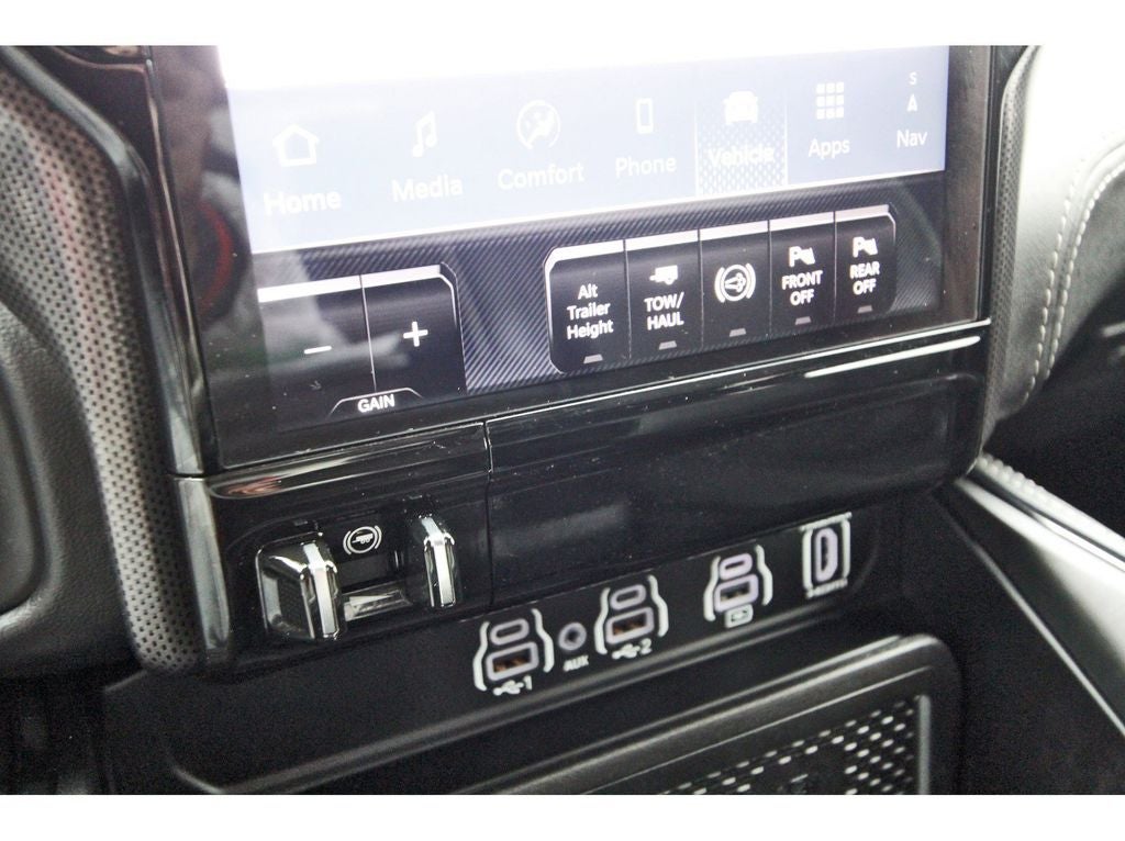 2025 RAM 3500 Limited Mega Cab 4x4 6'4' Box