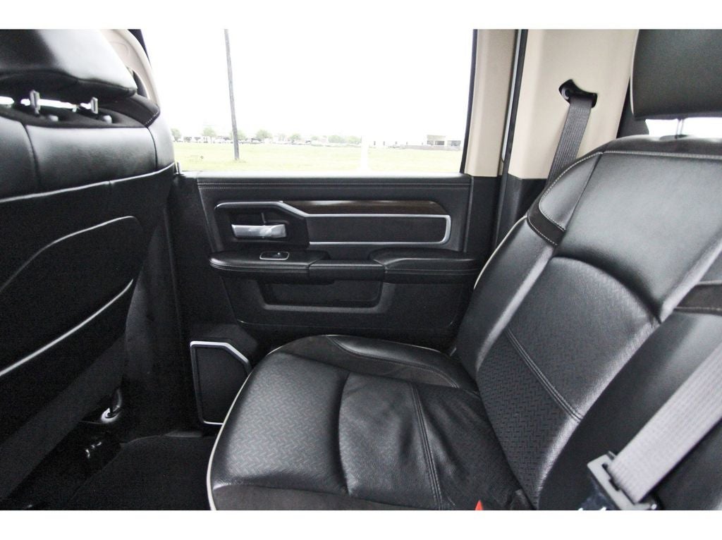 2022 RAM 2500 Laramie Crew Cab 4x4 6'4' Box