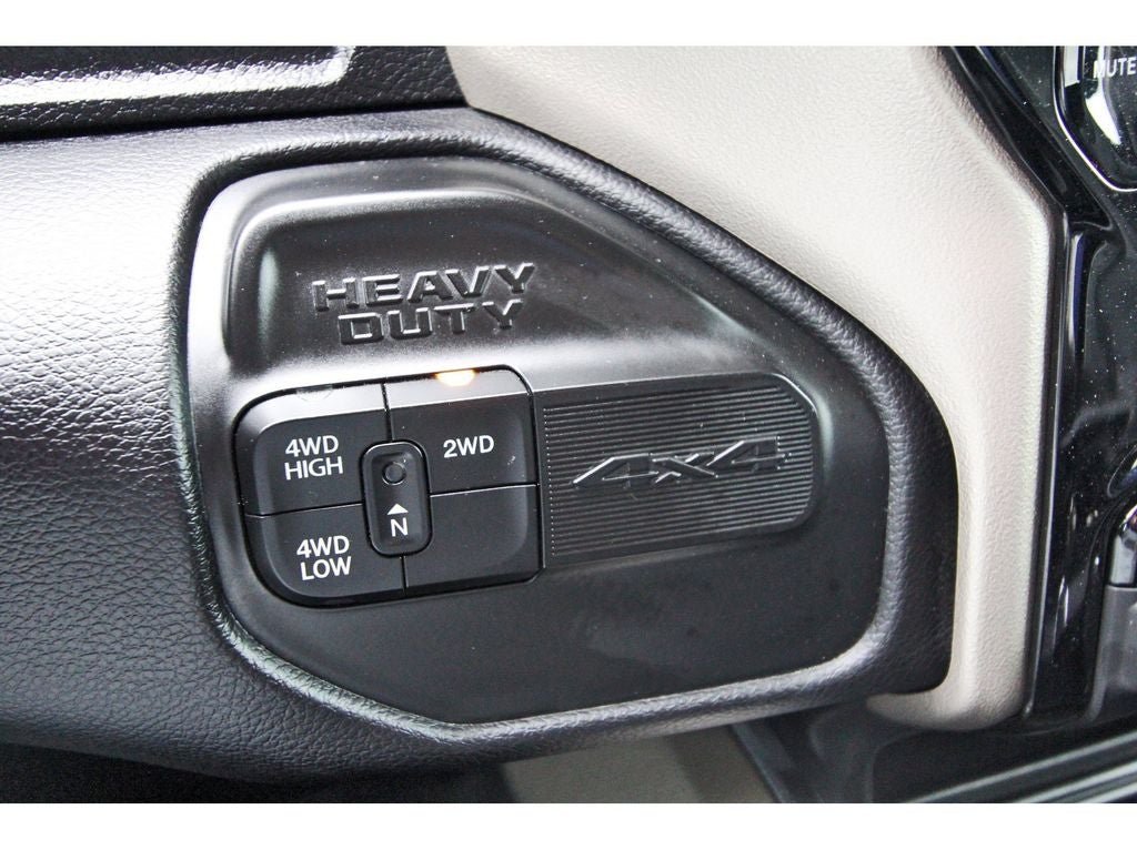 2022 RAM 2500 Laramie Crew Cab 4x4 6'4' Box