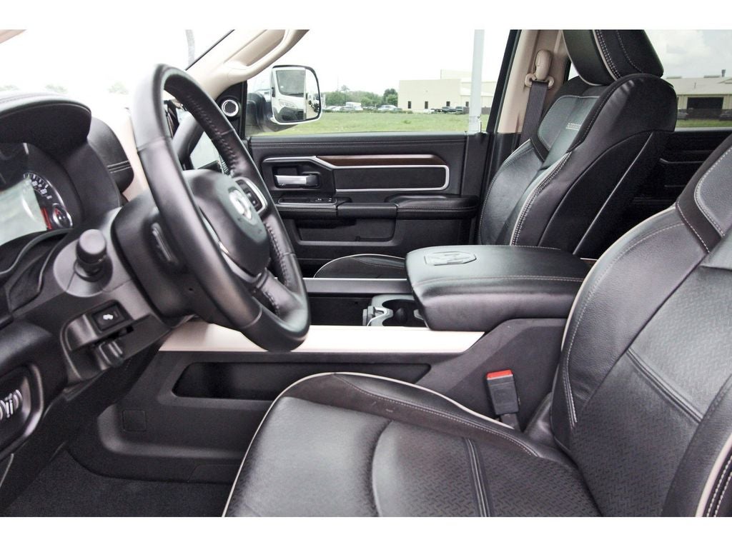 2022 RAM 2500 Laramie Crew Cab 4x4 6'4' Box