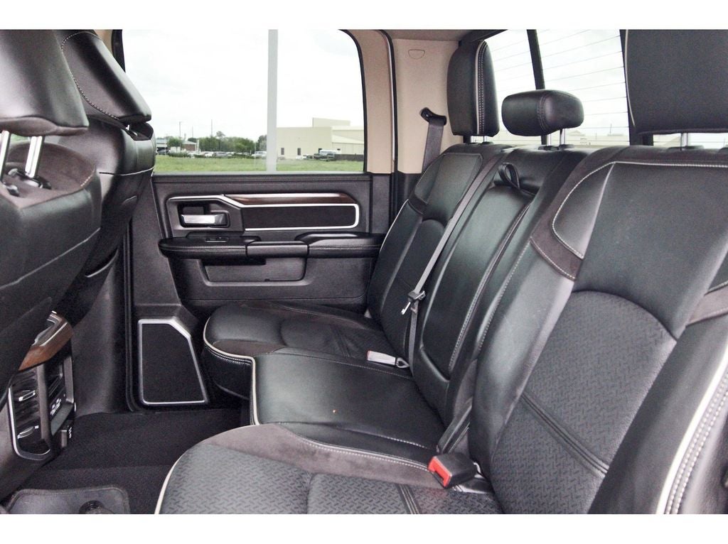 2022 RAM 2500 Laramie Crew Cab 4x4 6'4' Box