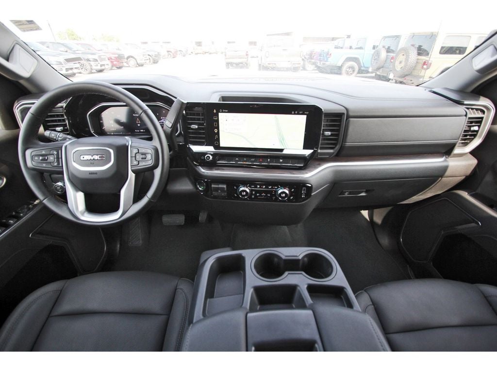 2026 GMC Sierra 1500 Crew Cab, Short Bed, SLT, RWD