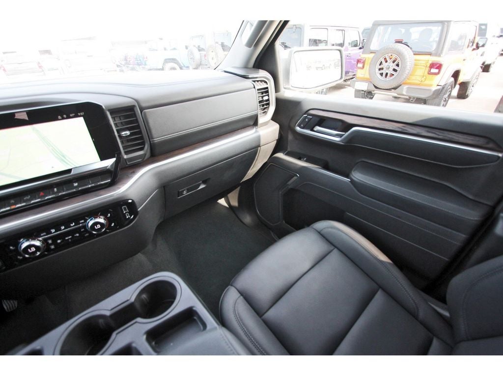 2026 GMC Sierra 1500 Crew Cab, Short Bed, SLT, RWD
