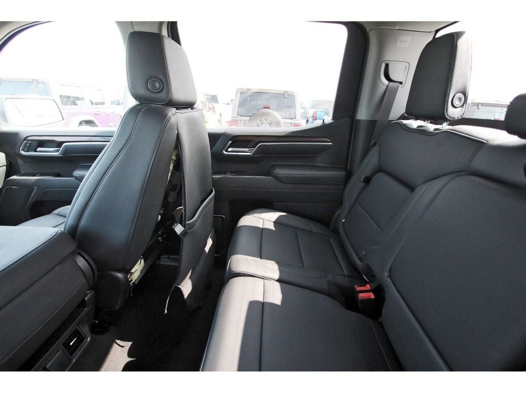 2026 GMC Sierra 1500 Crew Cab, Short Bed, SLT, RWD