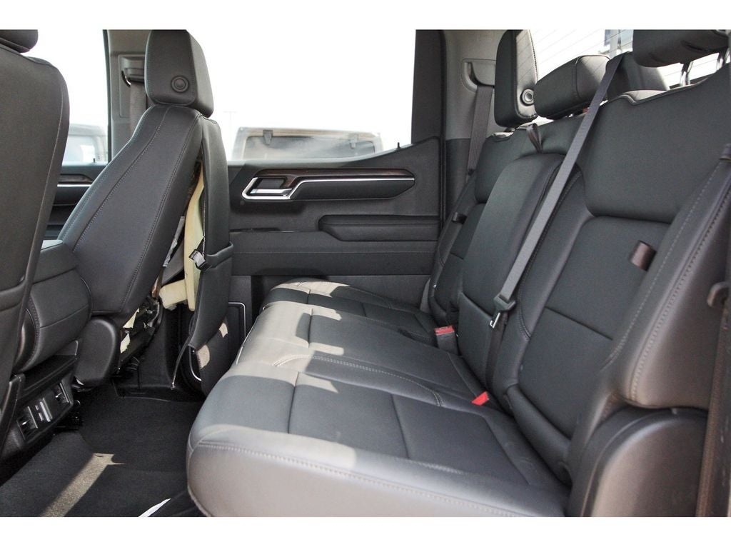 2026 GMC Sierra 1500 Crew Cab, Short Bed, SLT, RWD