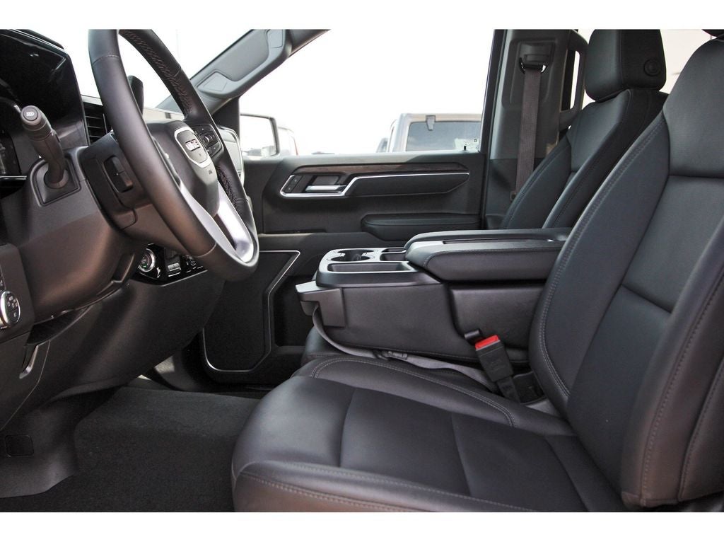 2026 GMC Sierra 1500 Crew Cab, Short Bed, SLT, RWD