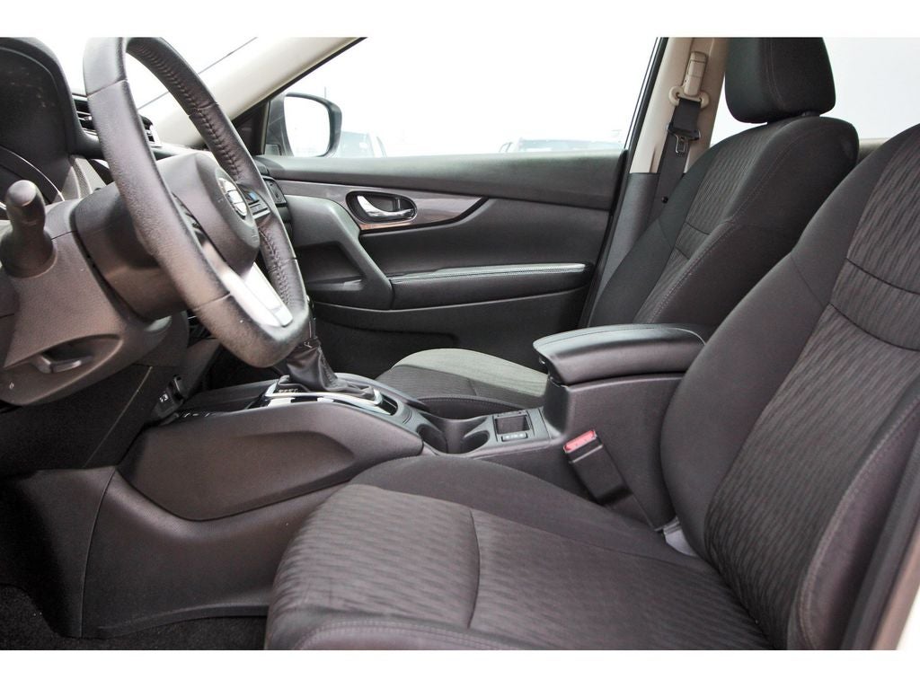 2020 Nissan Rogue SV FWD