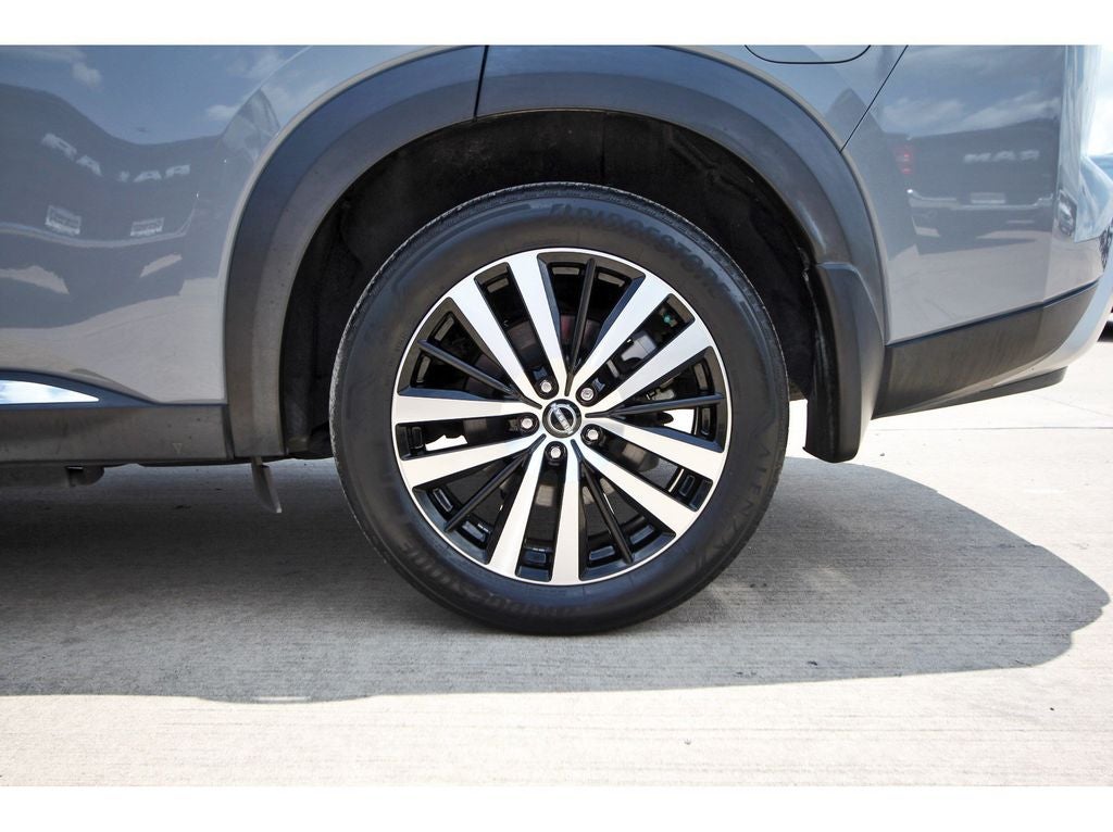 2023 Nissan Pathfinder Platinum FWD