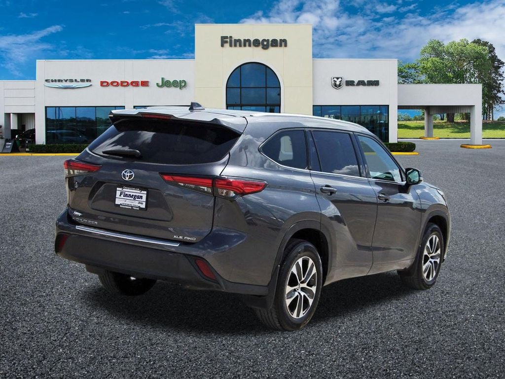 2022 Toyota Highlander XLE