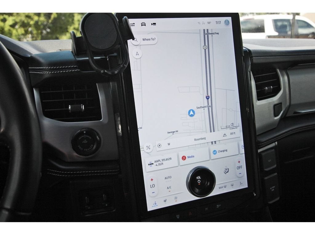 2022 Ford F-150 Lightning Pro