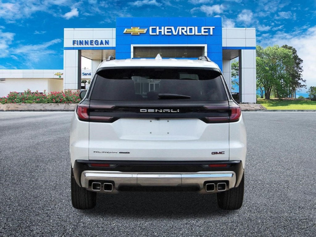 2024 GMC Acadia Denali