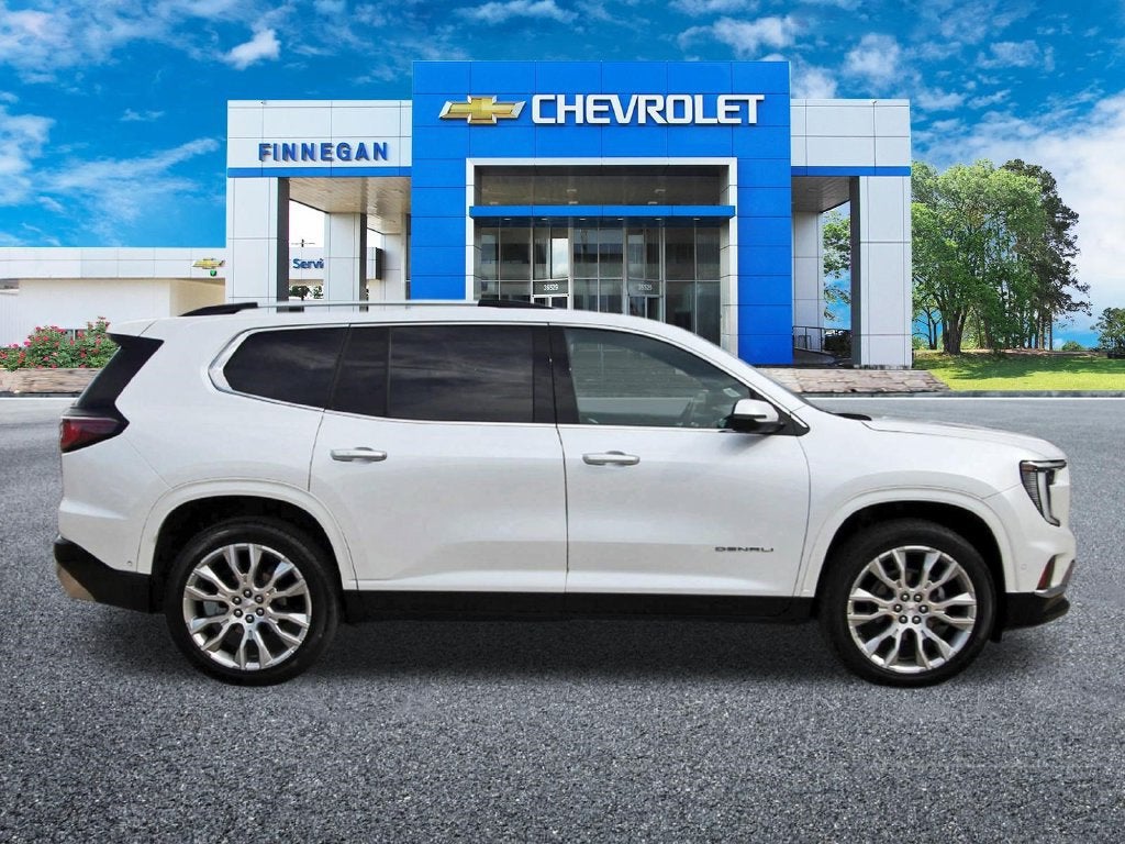 2024 GMC Acadia Denali