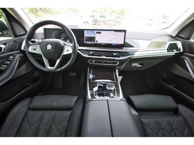 2025 BMW X7 xDrive40i