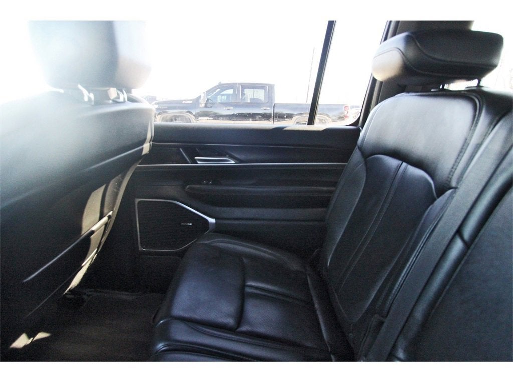 2023 Jeep Wagoneer L BASE