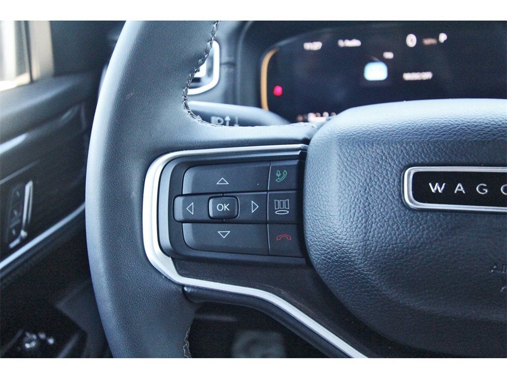 2023 Jeep Wagoneer L BASE