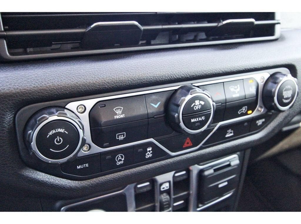 2024 Jeep Gladiator Nighthawk