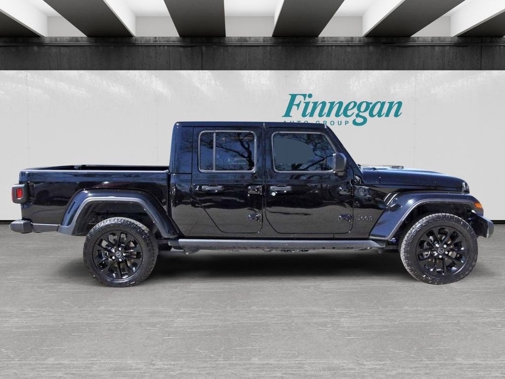 2024 Jeep Gladiator Nighthawk