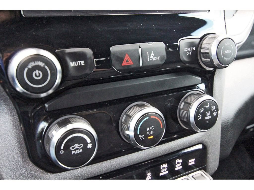 2025 RAMT RAMT15 TRADESMAN